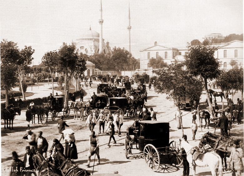 Araba-Dolmabahce-1891