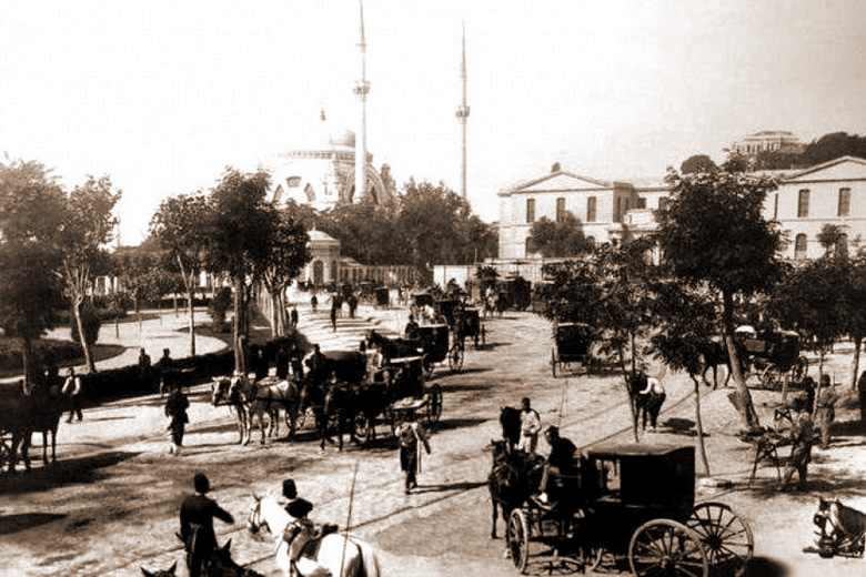 Araba-Dolmabahce